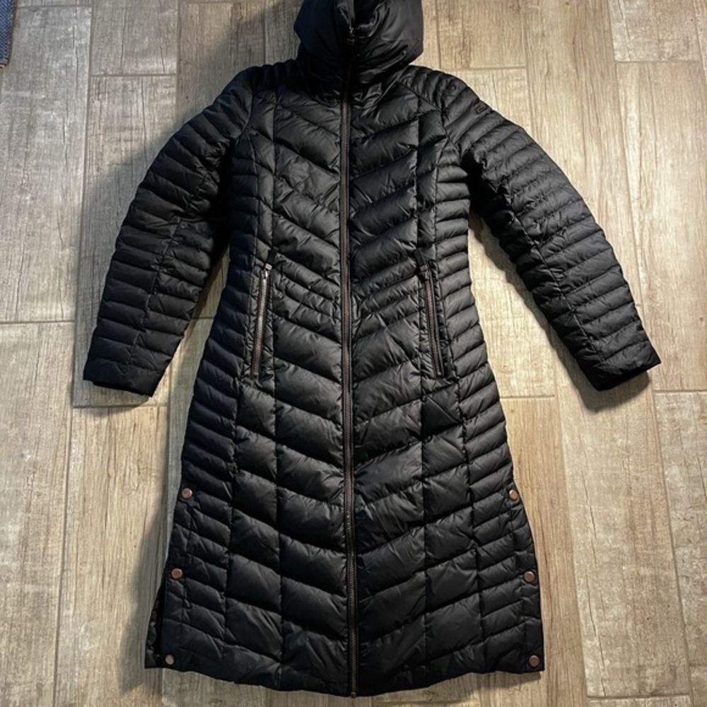 ANDREW MARC Long Black Puffer Coat High Neck Button Vent Pockets